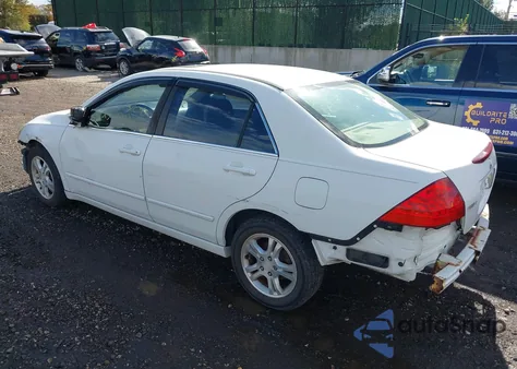 2007 Honda Accord 2.4 Ex z USA, uszkodzony, nr VIN 1HGCM56777A091650